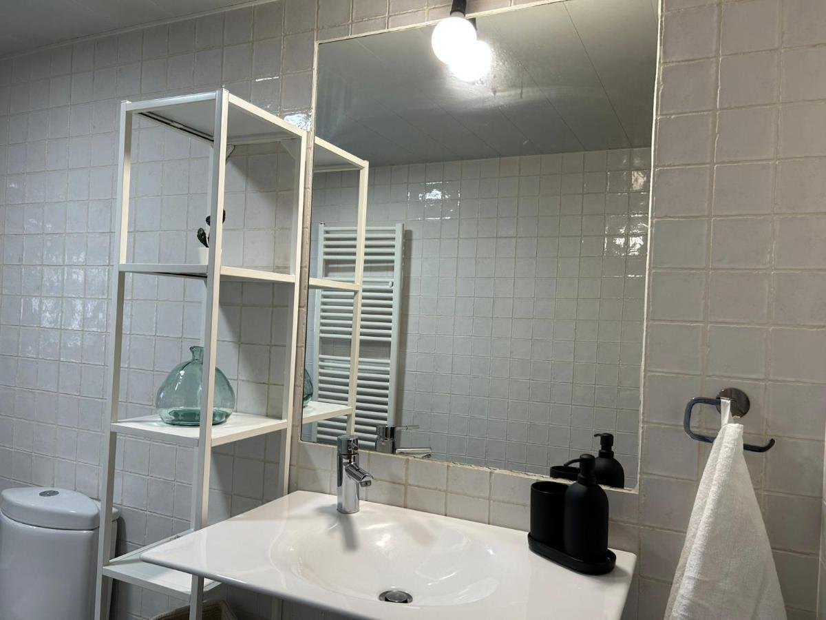 Villa Piscina De Sal Barbacoa Wifi, Parking Gratis, 3 Min Pga Casa El Roble Girona Esterno foto