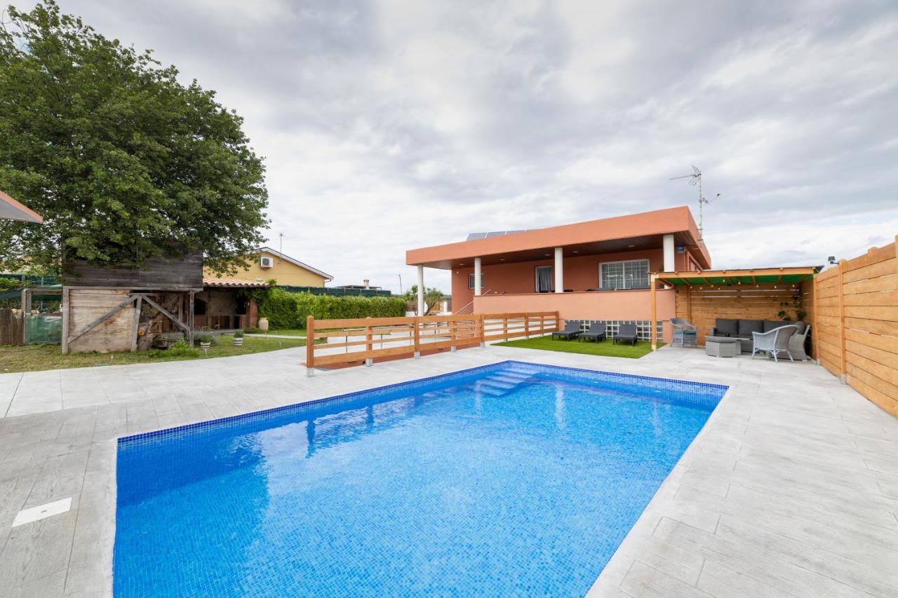 Villa Piscina De Sal Barbacoa Wifi, Parking Gratis, 3 Min Pga Casa El Roble Girona Esterno foto