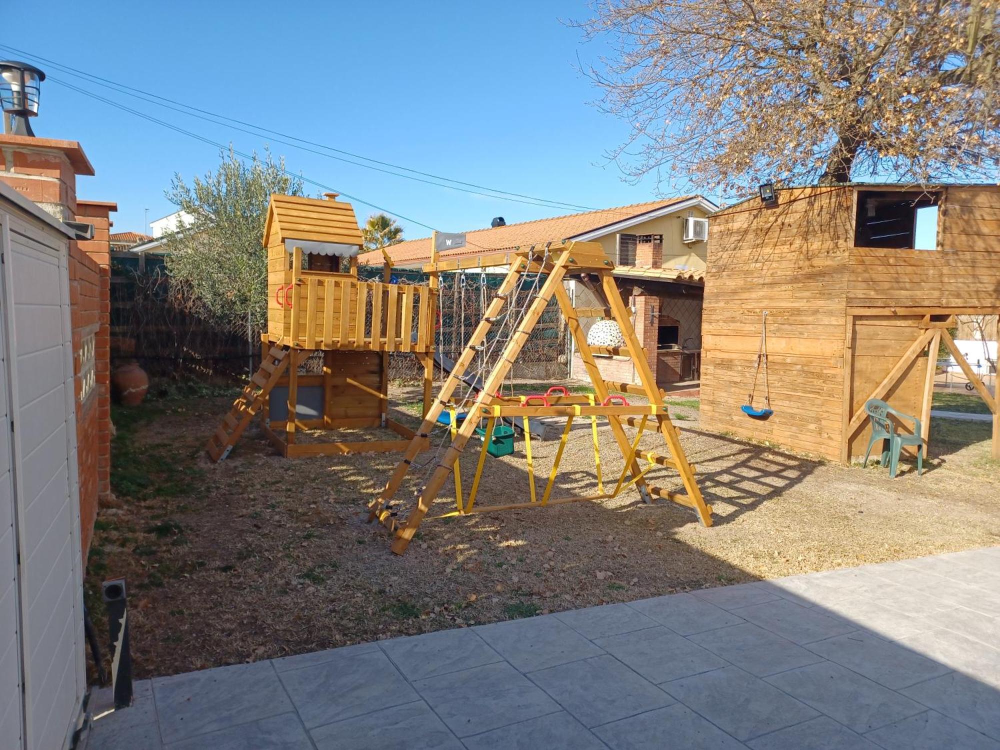 Villa Piscina De Sal Barbacoa Wifi, Parking Gratis, 3 Min Pga Casa El Roble Girona Esterno foto